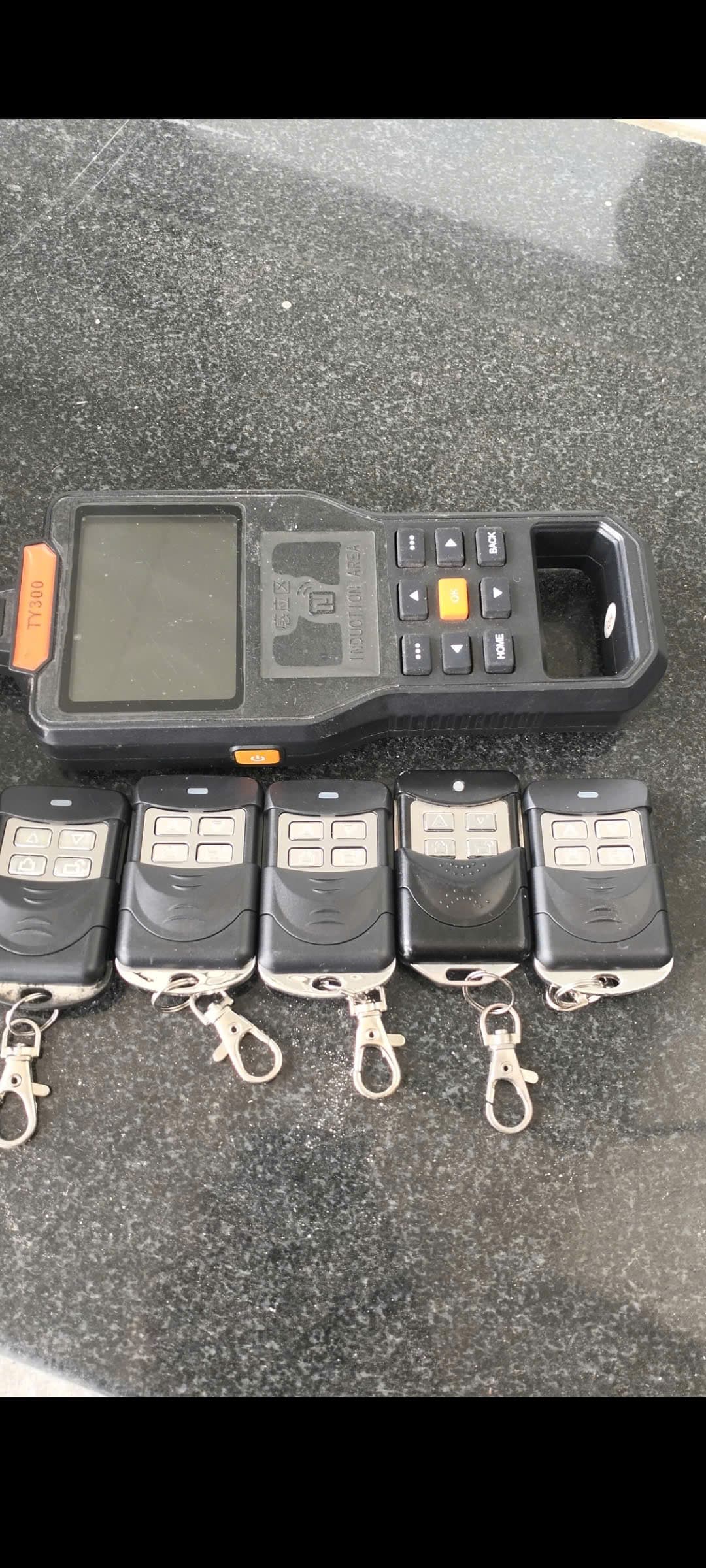 Combo remote cửa cuốn